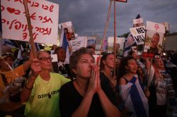 Gaza: la Turquie envoie des équipes pour rechercher des dépouilles d'otages, avertissement de Trump