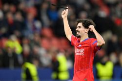 Ligue 1: Marseille en leader à Lens, le PSG en chasseur à Brest