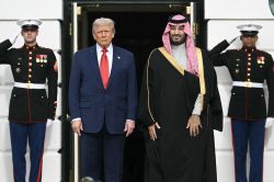 Trump et MBS scellent des partenariats économiques et militaires d'ampleur