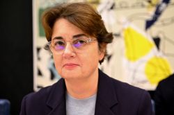 Démission de la présidente du Louvre, sur la sellette depuis le cambriolage du musée