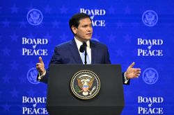 Rubio menace d'un recours à la force si le Venezuela ne coopère pas 