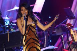 Olivia Dean sacrée révélation de l’année aux Grammy Awards