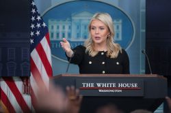 Les États-Unis pressent l'Iran de conclure un accord pour éviter des frappes