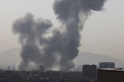 L'armée israélienne annonce être en train de frapper «au cœur de Téhéran»