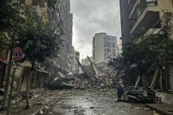 Liban: l'armée israélienne tue un responsable du Hamas, le Hezbollah vise le centre d'Israël