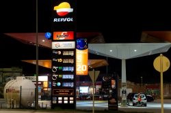 Pétrole en hausse: WTI dépasse 100$, Brent grimpe à 113$