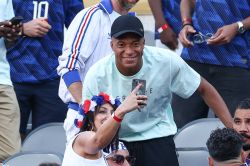 Mondial-2026: la France de Mbappé réussit son entrée, Messi dans l'histoire