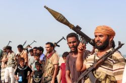 Yémen: des dizaines de morts, dont des civils, dans l'offensive des rebelles houthis