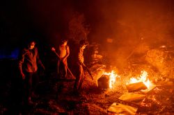 Turquie: lutte intensive contre le feu autour d'Antalya et sur la côte sud