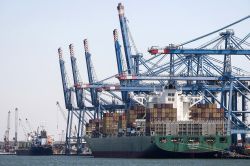 Blocus des ports iraniens: l’armée américaine affirme avoir tiré sur un navire
