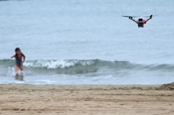 En bord de Méditerranée, des patrouilles de drones dopés à l'IA pour éviter les noyades