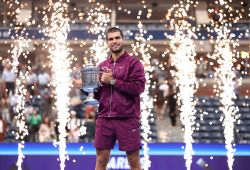 US Open: Alcaraz prive Sinner du doublé à New York et lui reprend le trône mondial