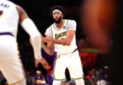 NBA: les Lakers au bord du gouffre