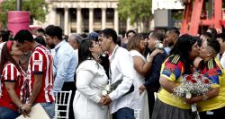 Au Mexique, un mariage de masse sous les couleurs du foot