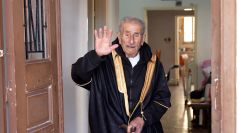 Azar Azar, 100 ans: «La vie passe comme un film»