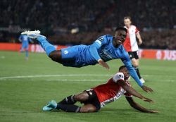 L'OM battu par Feyenoord mais encore en vie