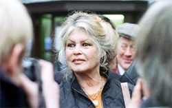 Brigitte Bardot hospitalisée: son secrétariat rassure sur son état de santé