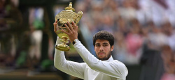 Alcaraz s'offre son premier sacre à Wimbledon et le scalp de Djokovic