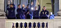 Les Bleus acclamés par la foule à la Concorde, les Argentins attendus à Buenos Aires