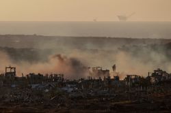 Gaza: au moins 52 morts dans des bombardements israéliens, dont 33 dans une école, selon les secours