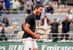 Gilles Simon décroche sa 500e victoire et prolonge le plaisir