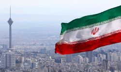 Anniversaire de la Révolution islamique: Pezeshkian accuse Trump de vouloir mettre son pays \