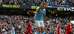 City balaye Liverpool 4 à 1 et s'accroche à Arsenal