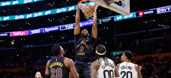 Les Lakers et les Pacers premiers à atteindre les quarts de finale du tournoi NBA