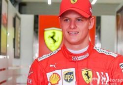 Mick Schumacher se souvient de son père avant le Grand prix d'Australie