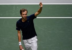 Medvedev et Tsitsipas qualifiés pour les quarts de finale