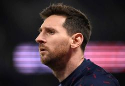 Messi, en phase de reprise après le Covid, forfait pour PSG-Brest