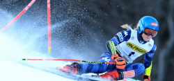 Ski alpin: Mikaela Shiffrin rejoint Lindsey Vonn dans la légende