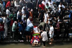 Népal: jour de deuil national en l'honneur des victimes des émeutes