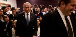 Netanyahou comparaît à son procès pour corruption et rejette les accusations