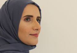 Jokha Alharti, lauréate du Prix de la littérature arabe pour son roman \