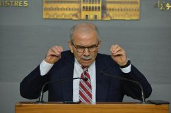 Salam justifie à nouveau l’augmentation du prix de l’essence et de la TVA