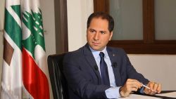 S. Gemayel accepte le dialogue, mais critique le consensus   