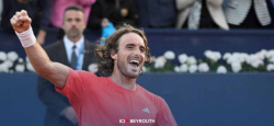 Tennis: Tsitsipas en demi-finales à Barcelone après un match tendu