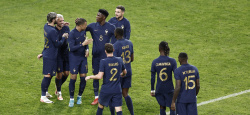 Foot: les Bleus s'offrent une balade contre l'Ecosse