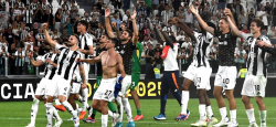 Foot: La Juventus enchaîne et prend la tête du championnat