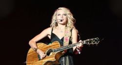 Taylor Swift immortalisée treize fois en statues de cire par Madame Tussauds