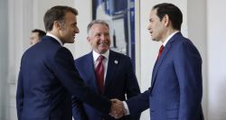 Paris face à Washington: bras de fer sur la paix en Ukraine