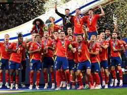 Implacable, l’Espagne retrouve le toit du monde