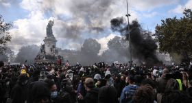France, Albanie, Inde, Argentine: la jeunesse voit rouge