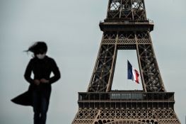Les noms de 72 femmes scientifiques bientôt gravés sur la tour Eiffel