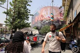 L'Iran interdit le retour de deux diplomates français détenus brièvement en juillet