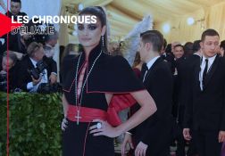 Adorer avec style : le vêtement religieux