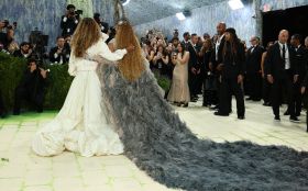 Au Met Gala, la mode s'érige en art, sans faire de folie
