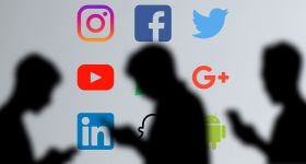 La France va interdire les réseaux sociaux aux moins de 15 ans, première en Europe