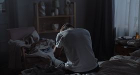 «Aie le courage de penser par toi-même»